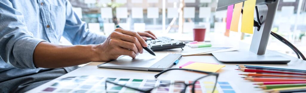 Titelbild zur Stellenanzeige: Grafikdesignassistenten für Marktheidenfeld, St (m/w/d) – 21,00 € / Stunde – Minijobs, Homeoffice, Vollzeitjobs